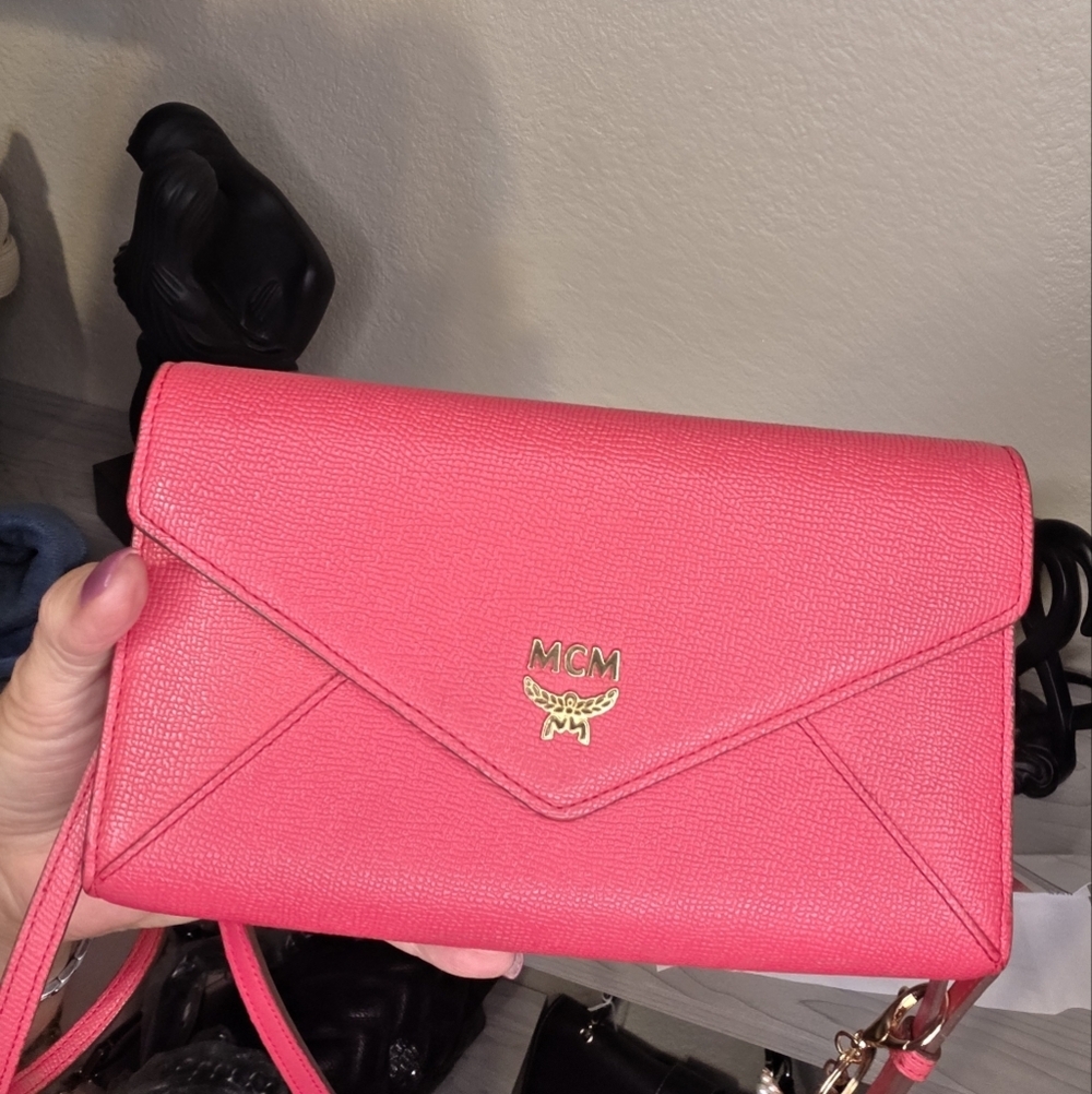 MCM Pink Leather Crossbody Bag. Comes With COA - Picture 6 of 9
